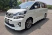 Toyota Vellfire Z golden eye 2013 3