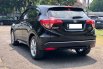 Honda HR-V 1.5L E CVT 2017 Hitam 5