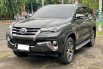 Toyota Fortuner 2.4 VRZ AT 2017 Abu-abu 4