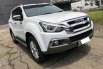 Isuzu MU-X Premiere AT 2017 Putih 3