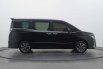 Toyota Voxy 2.0 A/T 2019 11