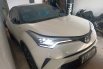 Toyota C-HR 1.8 L HV CVT Dual Tone 2019 4