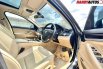 BMW 520i Executive Sunroof Tahun 2012 Automatic Abu-abu Metalik 4