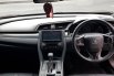 Honda Civic HB E A/T ( Matic ) 2019/ 2020 Hitam Km 35rban Mulus Siap Pakai 3