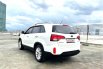 Kia Sorento 2.4 Tahun 2013 Automatic Putih Metalik 2