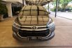 Toyota Kijang Innova V A/T Diesel 2019 Abu-abu km low 1