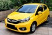 Km6 ribuan Honda Brio E CVT 2021 matic kuning cash kredit proses bisa 3