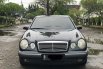 Mercedes Benz E320 W210 1997 1