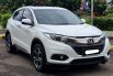 Km21rb Honda HR-V 1.5L E CVT 2018 Putih facelift pemakaian 2019 cash kredit bisa 1
