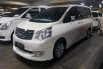 Toyota NAV1 V Limited 2015 2