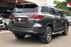 Toyota Fortuner 2.4 VRZ AT 2017 Abu-abu 4