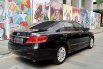 Toyota Camry V Hitam 5