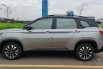 Wuling Almaz Abu-abu 3
