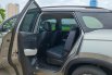 Wuling Almaz Abu-abu 13
