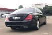 Mercedes-Benz S-Class S 300 L 2011 Hitam 4
