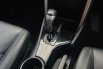 Toyota Venturer 2.4 A/T DSL 2018 Silver Dp Murah 8