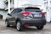 Honda HR-V E CVT 2017 Abu-abu Pajak Panjang 3