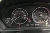 BMW 3 Series 328i AT 2014 Putih 10