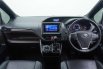 Toyota Voxy 2.0 AT 2017 Putih 8