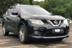 NISSAN X-TRAIL 2.5 AT HITAM 2015 HARGA TERBAIK HANYA DISINIII!! 3