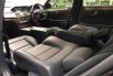 Mercedes-Benz E-Class E 200 2016 Hitam 10