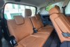 Toyota Kijang Innova 2.4 V Diesel AT Facelift 2019 Putih 15