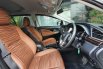 Toyota Kijang Innova 2.4 V Diesel AT Facelift 2019 Putih 18