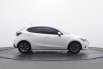 Mazda 2 R Skyactiv AT 2015 Putih 3