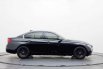 BMW 3 Series 320i 2018 Sedan 3