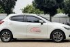 Mazda 2 1.5 R Hatchback AT 2016 Putih Dp 8,9 Jt No Pol Genap 6