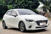 Mazda 2 1.5 R Hatchback AT 2016 Putih Dp 8,9 Jt No Pol Genap 8