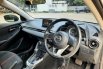 Mazda 2 1.5 R Hatchback AT 2016 Putih Dp 8,9 Jt No Pol Genap 18
