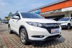 Honda HR-V 1.5L E CVT AT Matic 2017 Putih 3