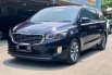 Kia Grand Sedona Ultimate 2017 Biru 1