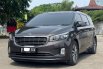 Kia Grand Sedona Ultimate 2017 Coklat 3