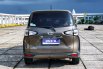 Toyota Sienta V CVT 2017 Coklat 16