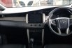 Toyota Innova 2.4 G A/T ( Matic Diesel ) 2022 Hitam Km 9rban Gress Mulus Siap Pakai 4