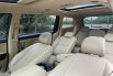Kia Grand Sedona Ultimate 2017 Coklat 7