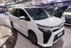 Toyota Voxy 2.0 A/T 2018 km rendah pajak panjang siap pakai 2