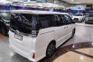 Toyota Voxy 2.0 A/T 2018 km rendah pajak panjang siap pakai 4