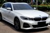 BMW 3 Series 320i M Sport 2021 Wagon touring km 8rban putih cash kredit proses bisa dibantu 2