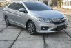 Honda city e at 2018 silver 4