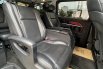 Mercedes-Benz V-Class V 220 2016 Hitam 14