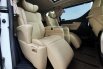 Toyota Alphard 2.5 G A/T 2020 Putih 14