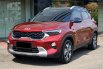 Kia Sonet Dynamic 2022 merah km 6rban sunroof 5seater cash kredit proses bisa dibantu 2