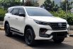 Toyota Fortuner New  4x2 2.8 A/T DSL GR Sport 2022 putih km 8 rban dp 75 jt tangan pertama dari baru 3