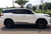 Toyota Fortuner New  4x2 2.8 A/T DSL GR Sport 2022 putih km 8 rban dp 75 jt tangan pertama dari baru 8