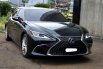 Km20rban Lexus ES300 Hybrid Ultra Luxury AT 2020 hitam record warranty active cash kredit proses bs 1