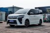 Toyota Voxy 2.0 A/T 2018 Putih Pajak Panjang 17