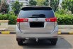 SIAP PAKAI! Toyota Kijang Innova 2.4 G Diesel AT 2018 Silver 6